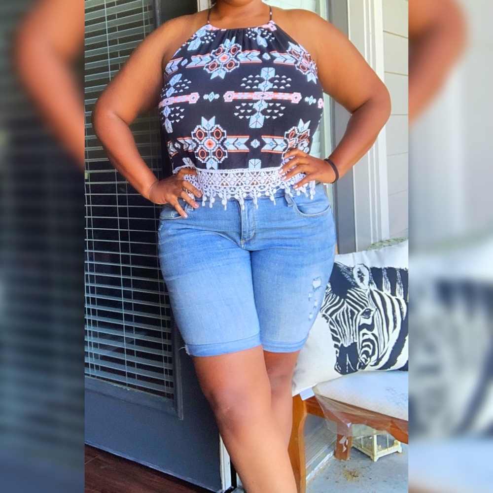 Sleeveless Bohemian style crop top